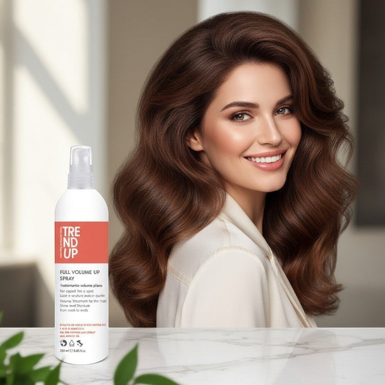 Spray profesional Full Volume Up 250 ml pentru volum și textură pe păr fin și lipsit de volum